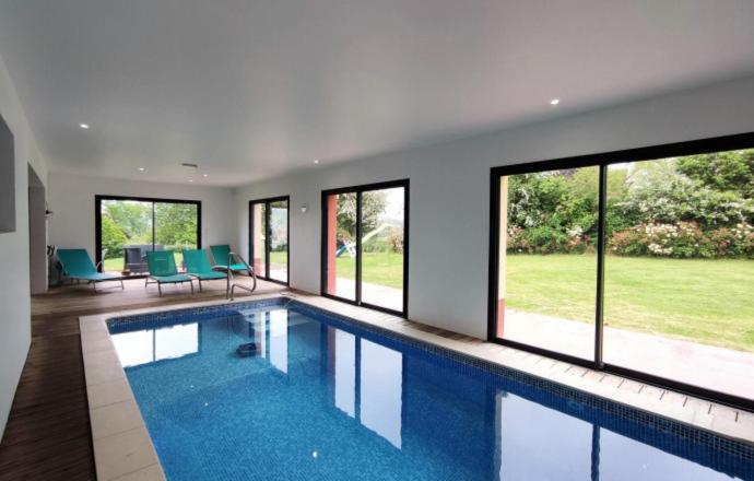 Maison Avec Piscine Interieure Privee Sans Vis A Vis Chauffee Toute L Annee Quiévrecourt Buitenkant foto